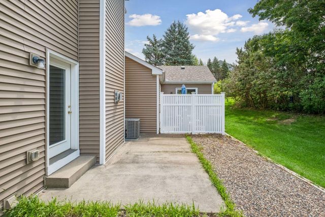 15003 Windemere Lane, Burnsville, MN 55306