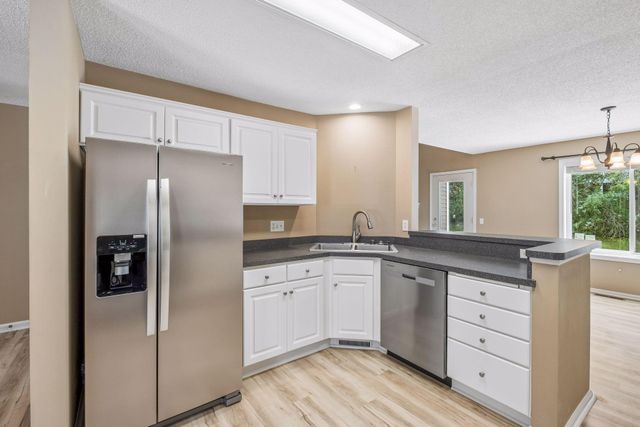 15003 Windemere Lane, Burnsville, MN 55306