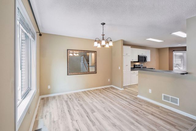15003 Windemere Lane, Burnsville, MN 55306