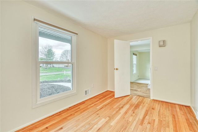 136 Chimney Hill Road, Greece, NY 14612