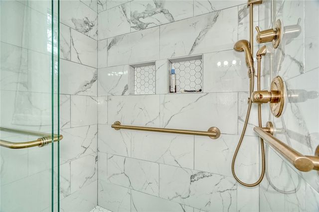 136 Chimney Hill Road, Greece, NY 14612