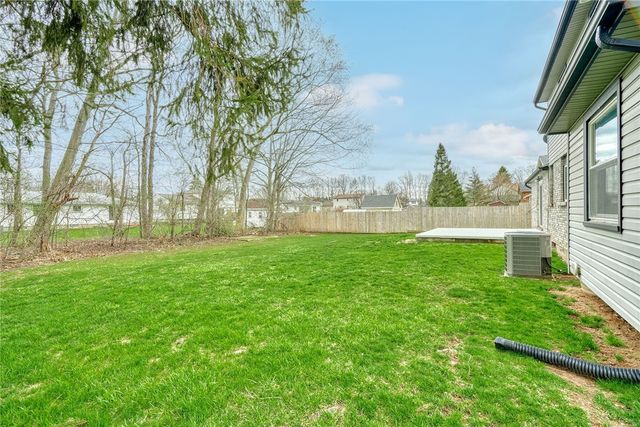 136 Chimney Hill Road, Greece, NY 14612