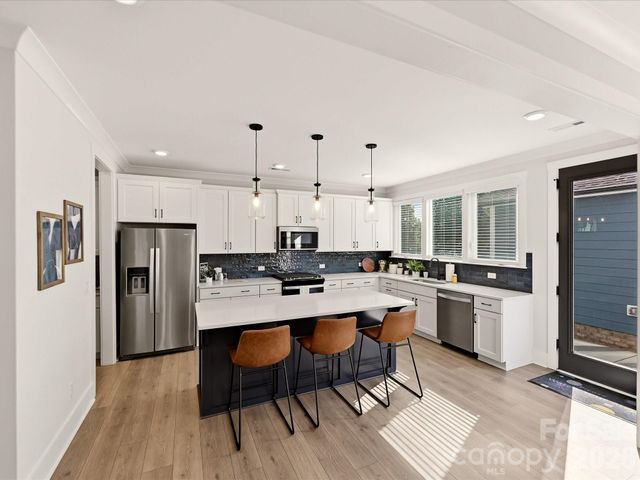 2216 Catalina Avenue, Charlotte, NC 28206