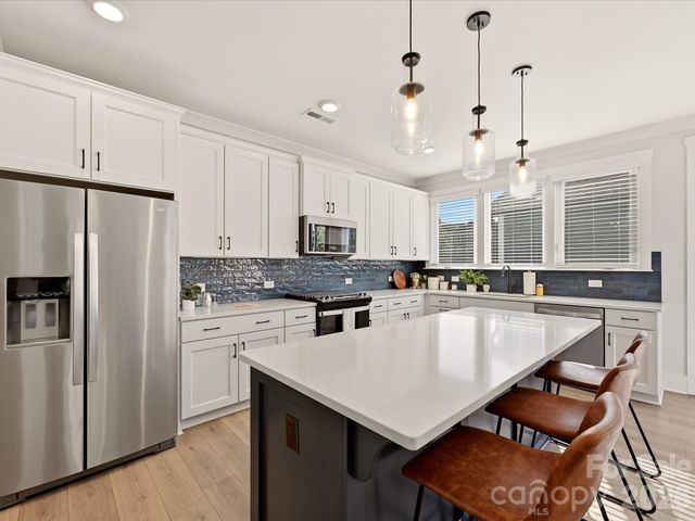 2216 Catalina Avenue, Charlotte, NC 28206
