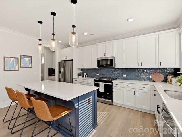2216 Catalina Avenue, Charlotte, NC 28206