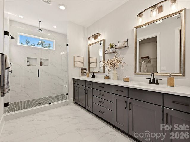 2216 Catalina Avenue, Charlotte, NC 28206