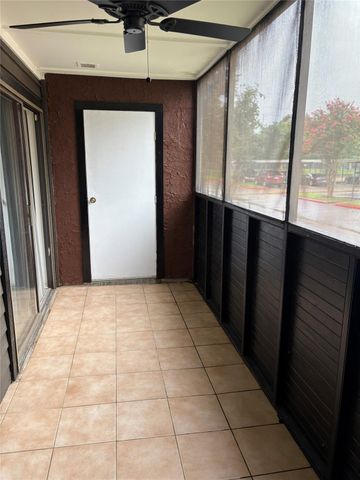 3055 SW Walnut Bend Lane 13, Houston, TX 77042