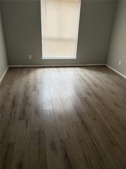 3055 SW Walnut Bend Lane 13, Houston, TX 77042