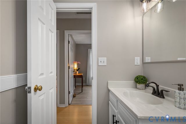 9301 Timber Hollow Ct, Henrico, VA 23060
