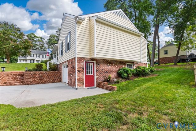 9301 Timber Hollow Ct, Henrico, VA 23060