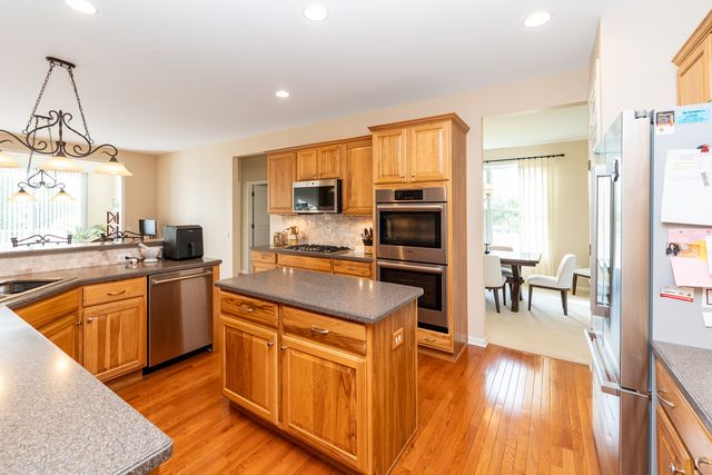 11525 Windsor Court, Huntley, IL 60142