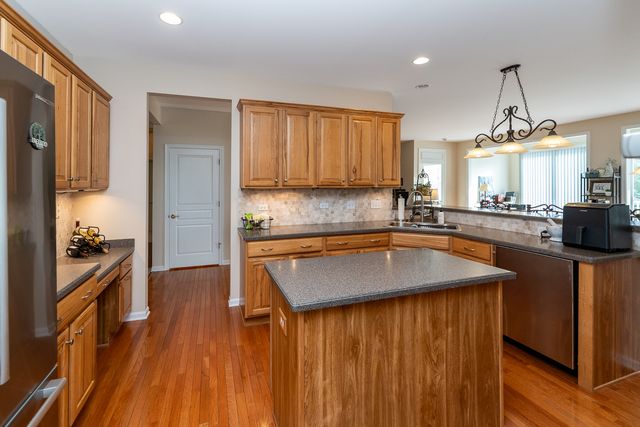 11525 Windsor Court, Huntley, IL 60142