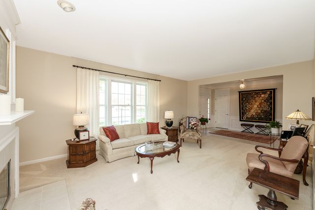 11525 Windsor Court, Huntley, IL 60142