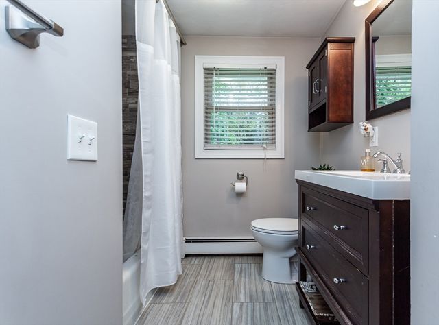 56 Harcourt Ave, Lakeville, MA 02347