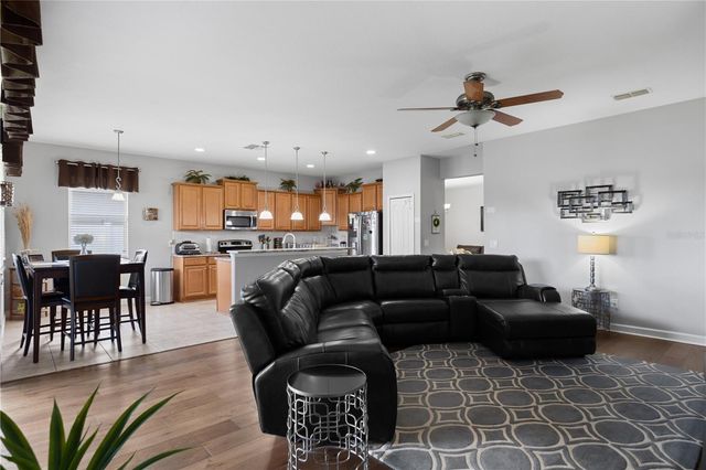 2317 CROSSTON CIRCLE, Orlando, FL 32824
