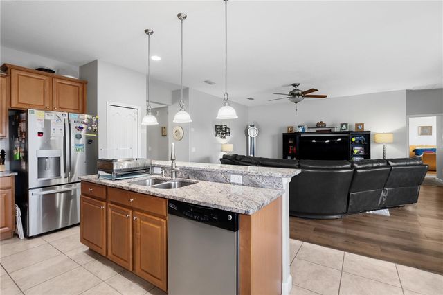 2317 CROSSTON CIRCLE, Orlando, FL 32824
