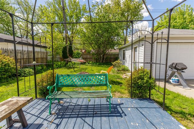 23636 Beverly Street, Saint Clair Shores, MI 48082