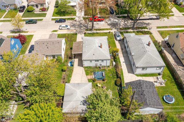 23636 Beverly Street, Saint Clair Shores, MI 48082