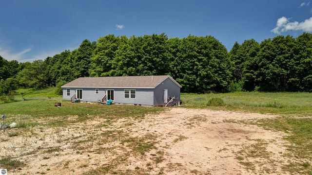 303 Westwood Road, Nw, Alden, MI 49612