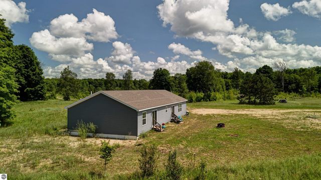 303 Westwood Road, Nw, Alden, MI 49612
