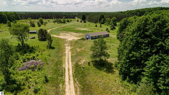 303 Westwood Road, Nw, Alden, MI 49612