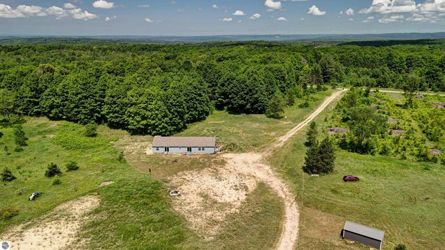 303 Westwood Road, Nw, Alden, MI 49612