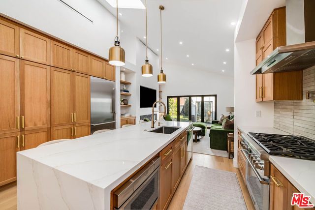 328 Westbourne Drive, West Hollywood, CA 90048