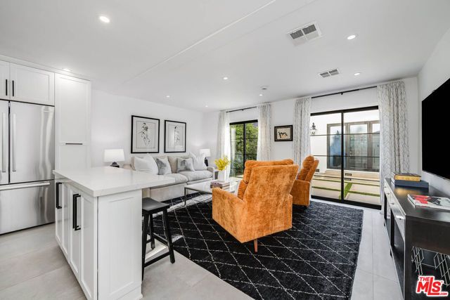 328 Westbourne Drive, West Hollywood, CA 90048