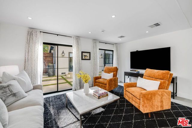 328 Westbourne Drive, West Hollywood, CA 90048