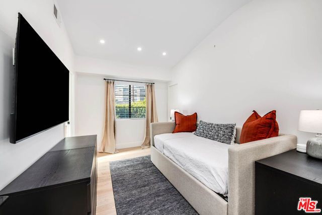 328 Westbourne Drive, West Hollywood, CA 90048
