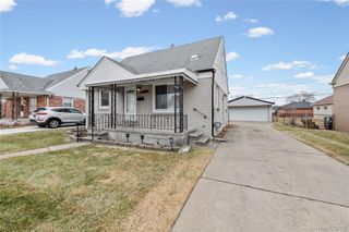 25215 Mackinac Street, Roseville, MI 48066