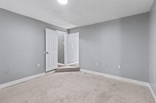 130 4th Avenue, Dayton, KY 41074