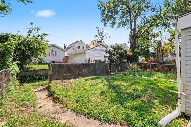 130 4th Avenue, Dayton, KY 41074