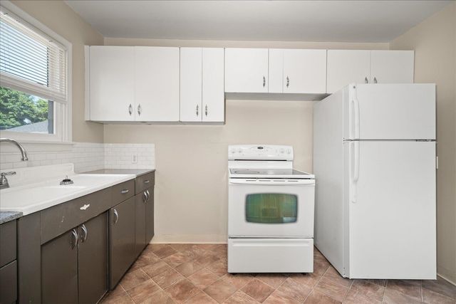 1317 E 33rd Ave, Spokane, WA 99203