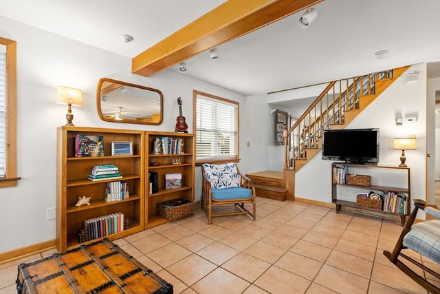 75 Pilgrim Ave, Wareham, MA 02571