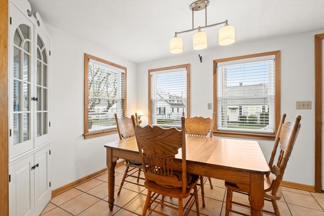 75 Pilgrim Ave, Wareham, MA 02571