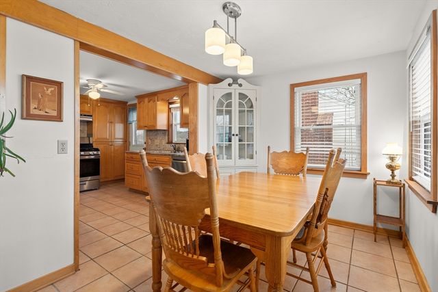 75 Pilgrim Ave, Wareham, MA 02571