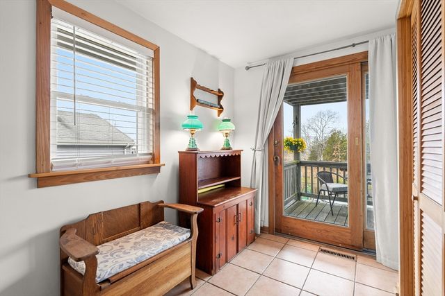 75 Pilgrim Ave, Wareham, MA 02571