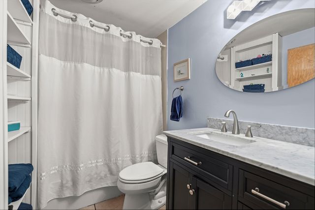 75 Pilgrim Ave, Wareham, MA 02571