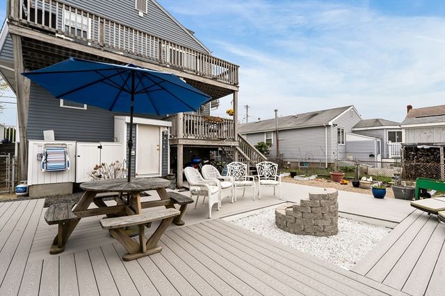 75 Pilgrim Ave, Wareham, MA 02571