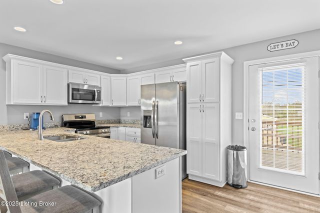 137 Meadow Park Ct, Mt Washington, KY 40047