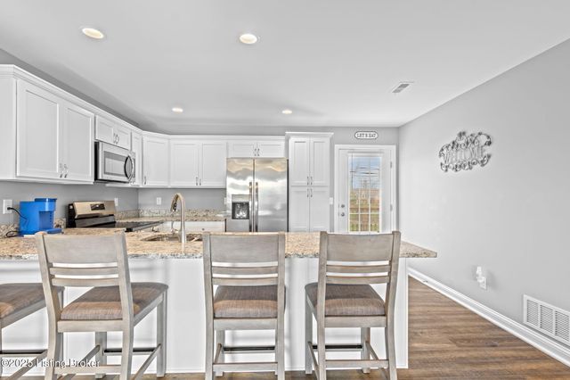 137 Meadow Park Ct, Mt Washington, KY 40047