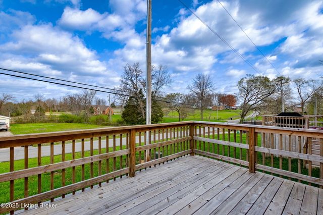 137 Meadow Park Ct, Mt Washington, KY 40047