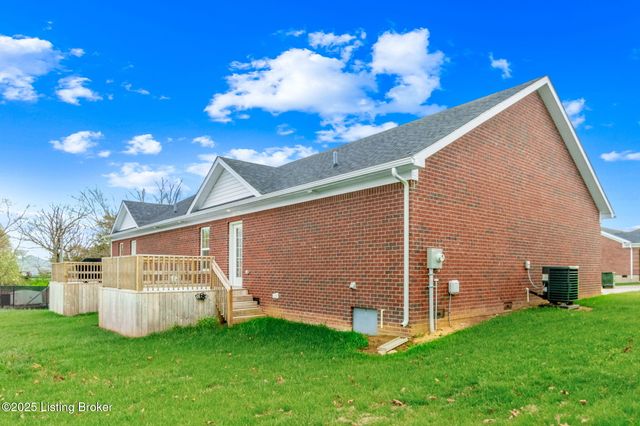 137 Meadow Park Ct, Mt Washington, KY 40047