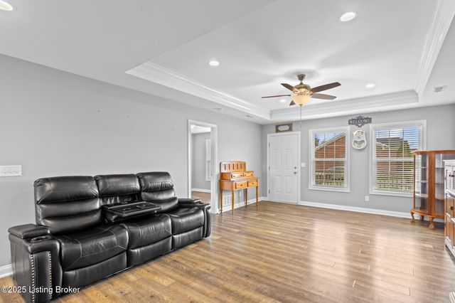 137 Meadow Park Ct, Mt Washington, KY 40047