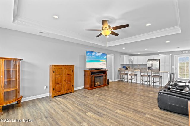 137 Meadow Park Ct, Mt Washington, KY 40047