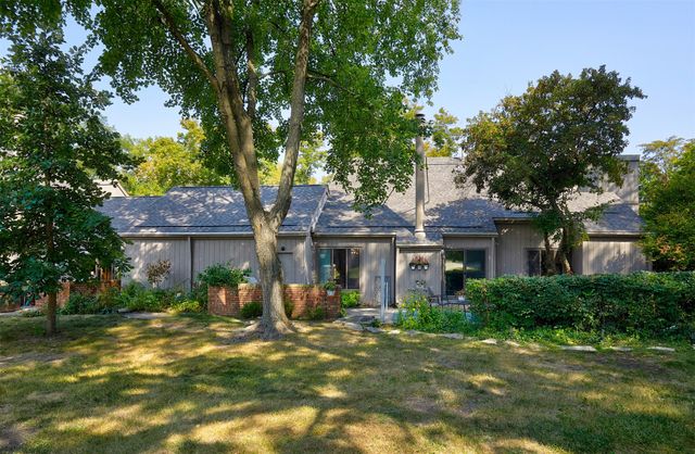 2822 Cheyenne Circle, Des Moines, IA 50321