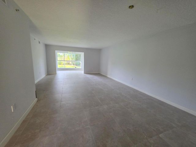 5951 REGAL GLEN Drive 104, Boynton Beach, FL 33437