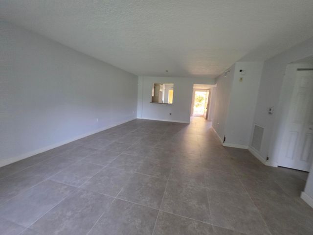 5951 REGAL GLEN Drive 104, Boynton Beach, FL 33437