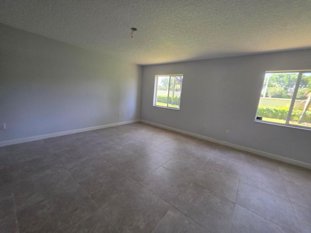 5951 REGAL GLEN Drive 104, Boynton Beach, FL 33437
